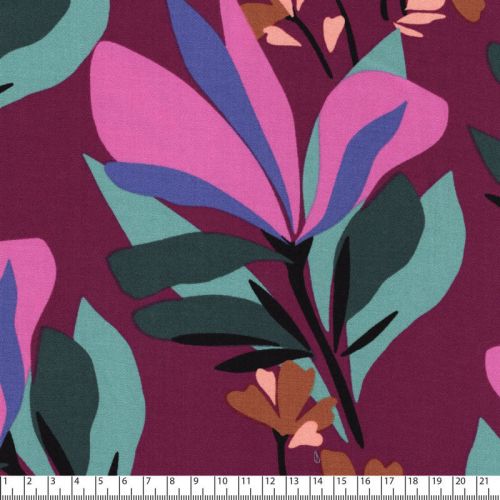 Tissu viscose stretch Spring Garden fond framboise Nerida Hansen